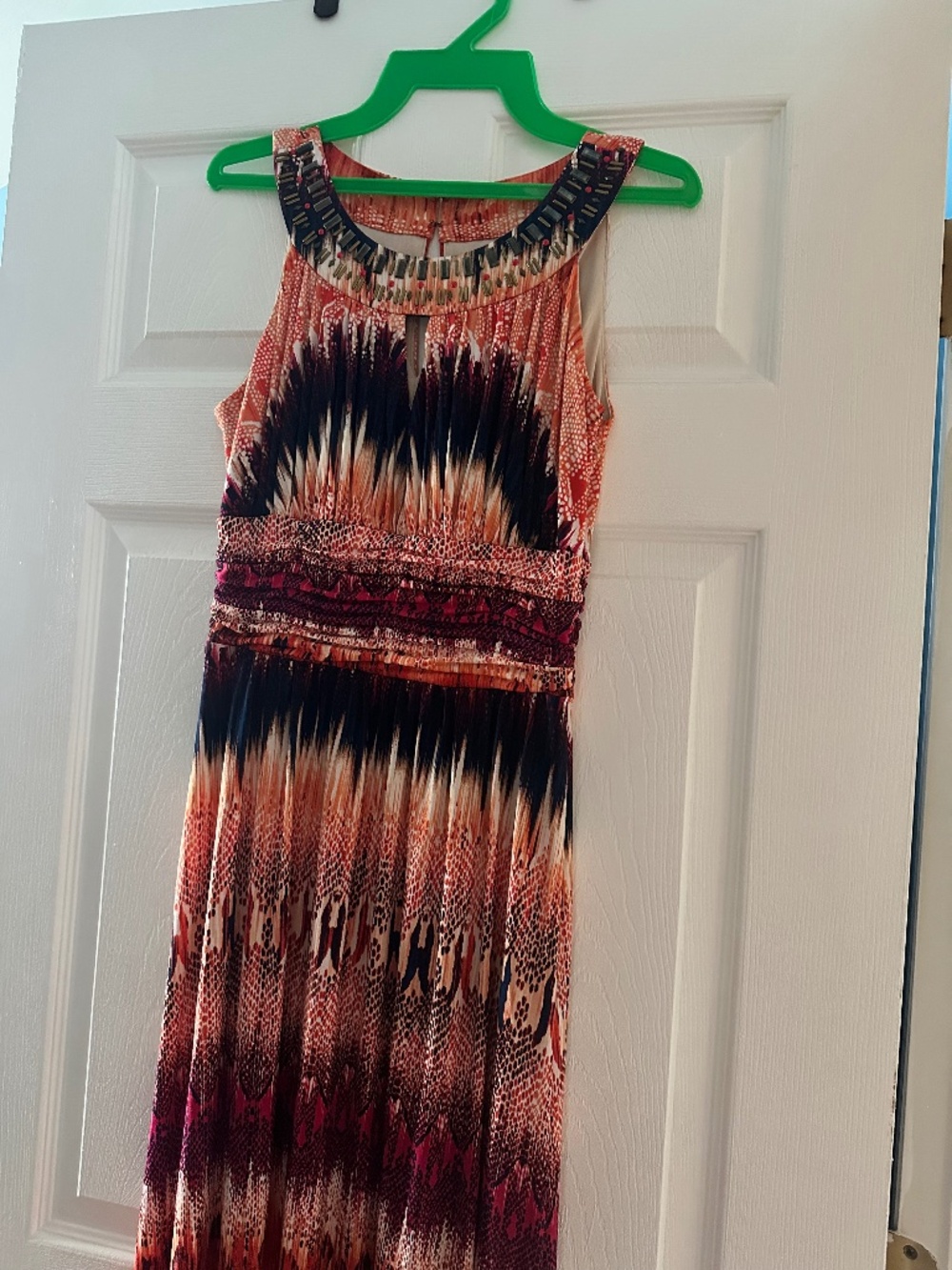 Sleeveless colorful dress